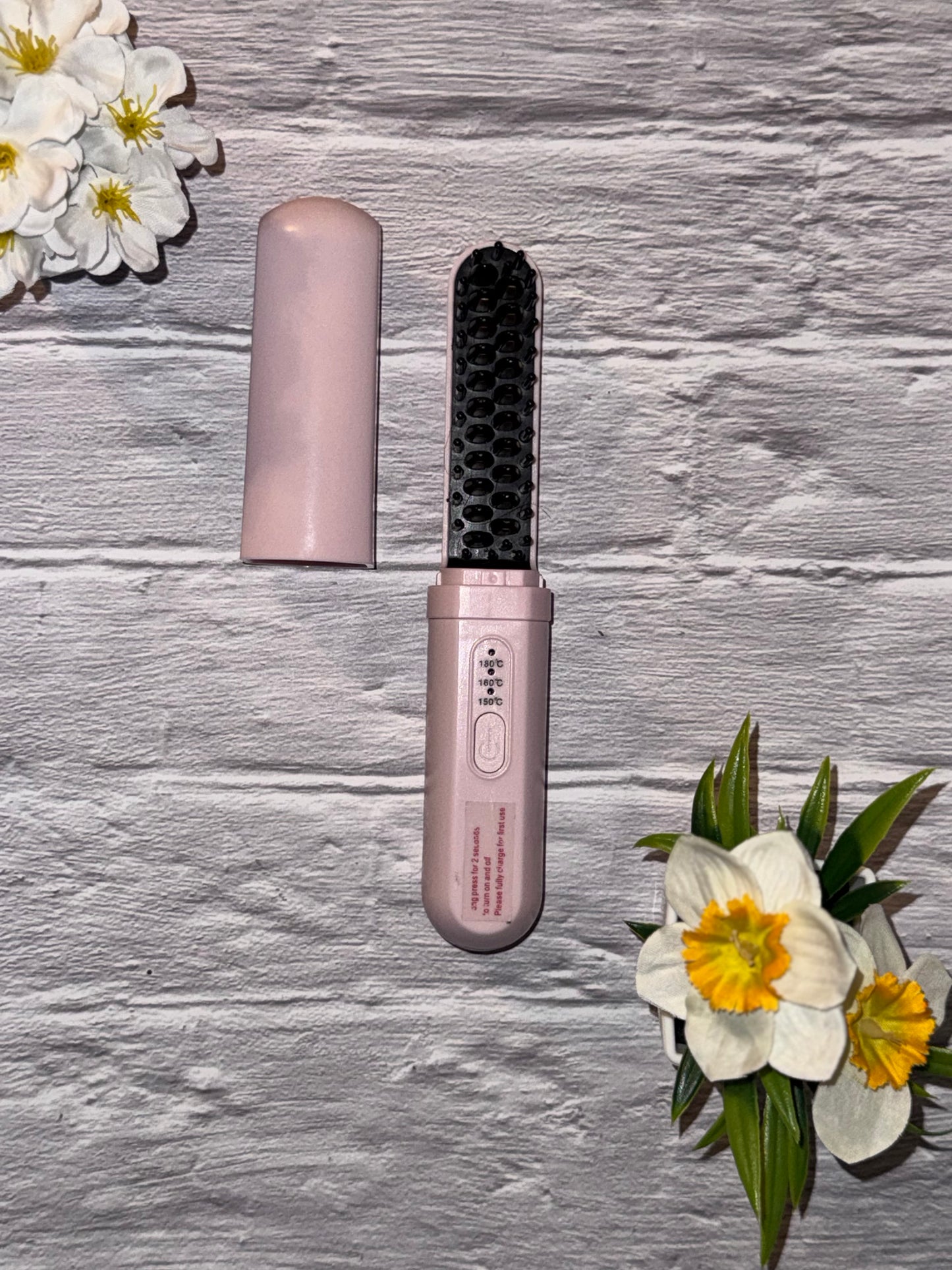 Mini wireless hair comb